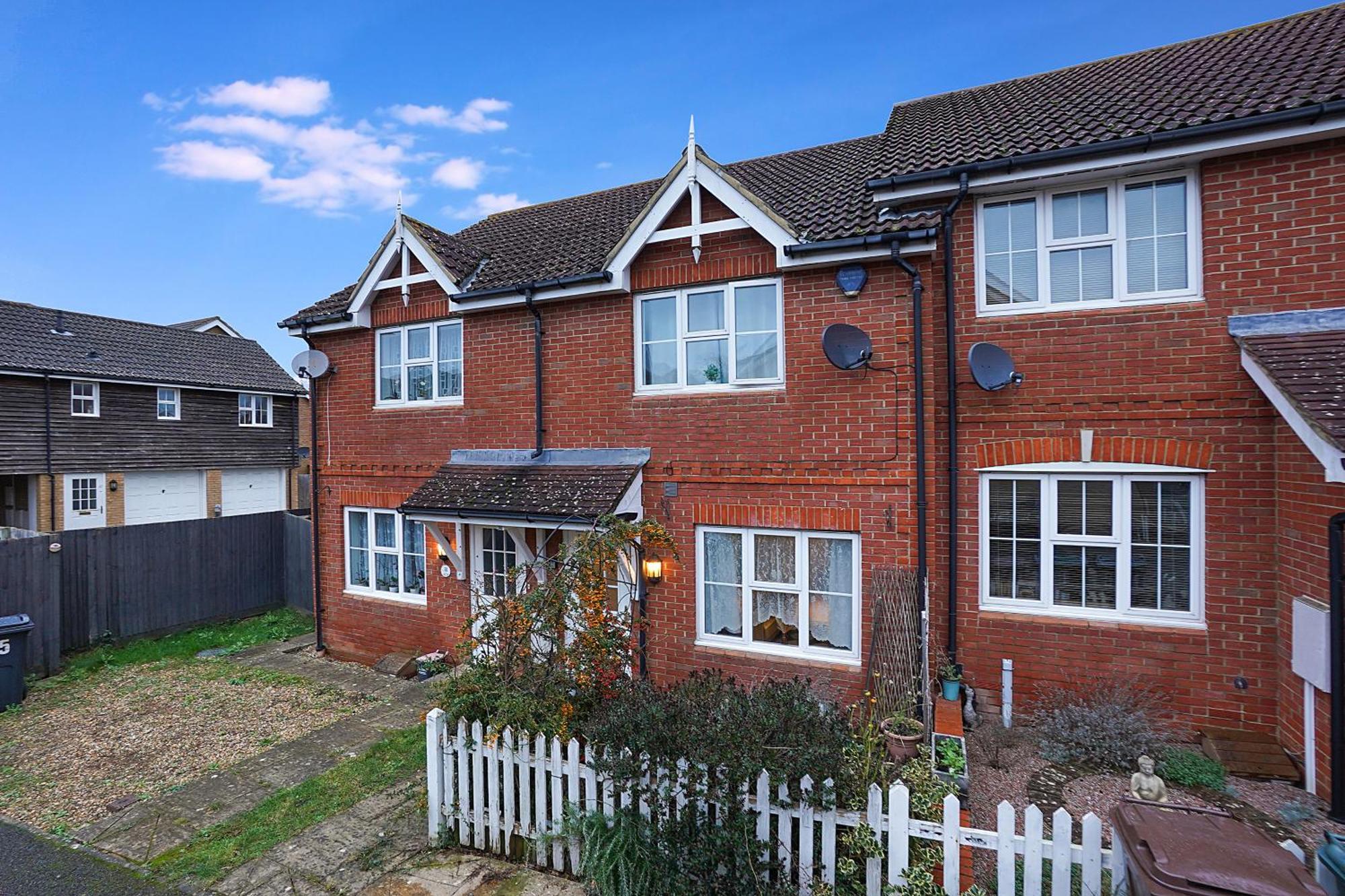 Comfortable Stylish Townhouse In Ashford Sleeps 5 Netflix 2 Parking Spaces Perfect For Contractors And Families Exterior foto