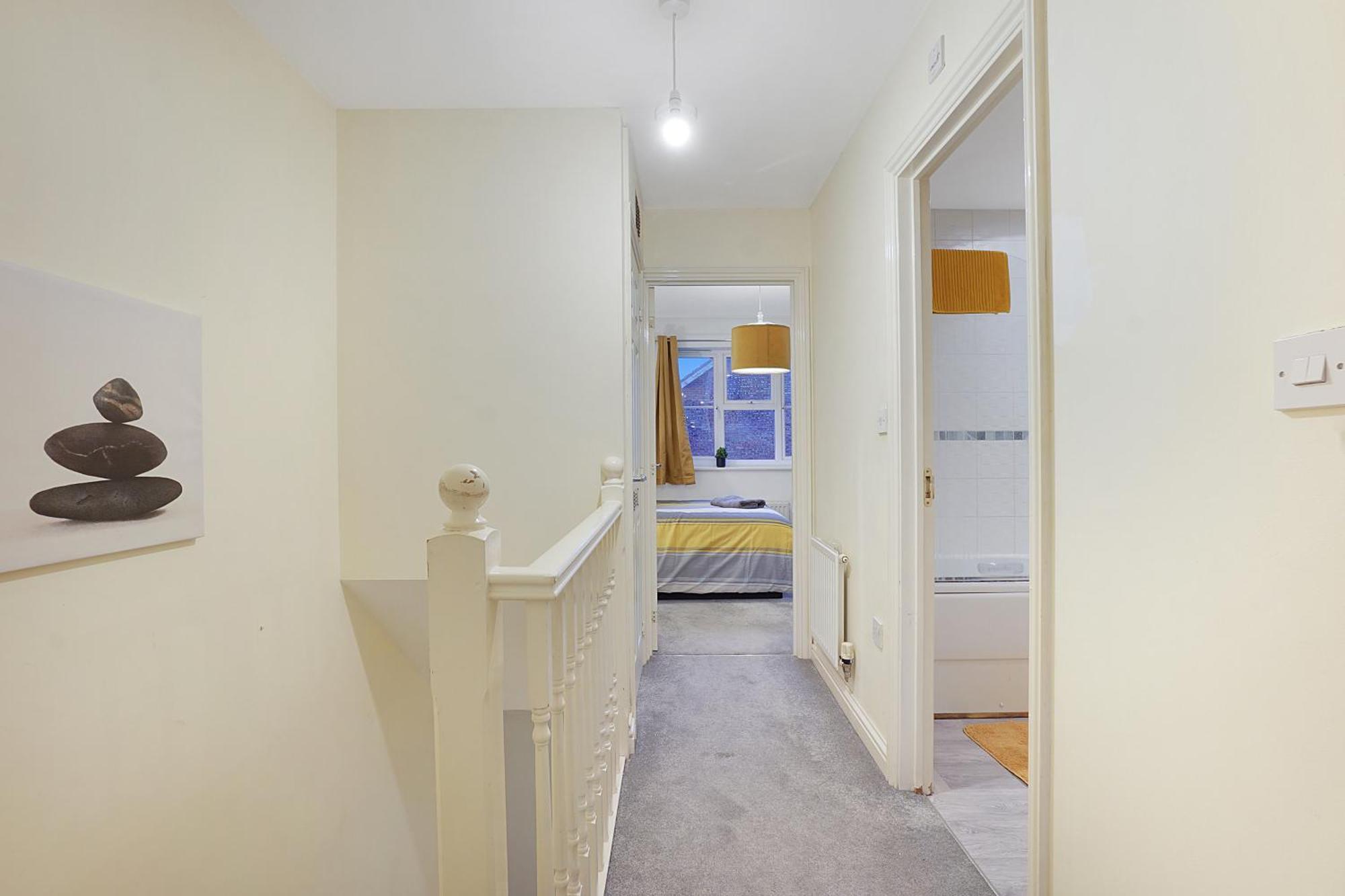 Comfortable Stylish Townhouse In Ashford Sleeps 5 Netflix 2 Parking Spaces Perfect For Contractors And Families Exterior foto