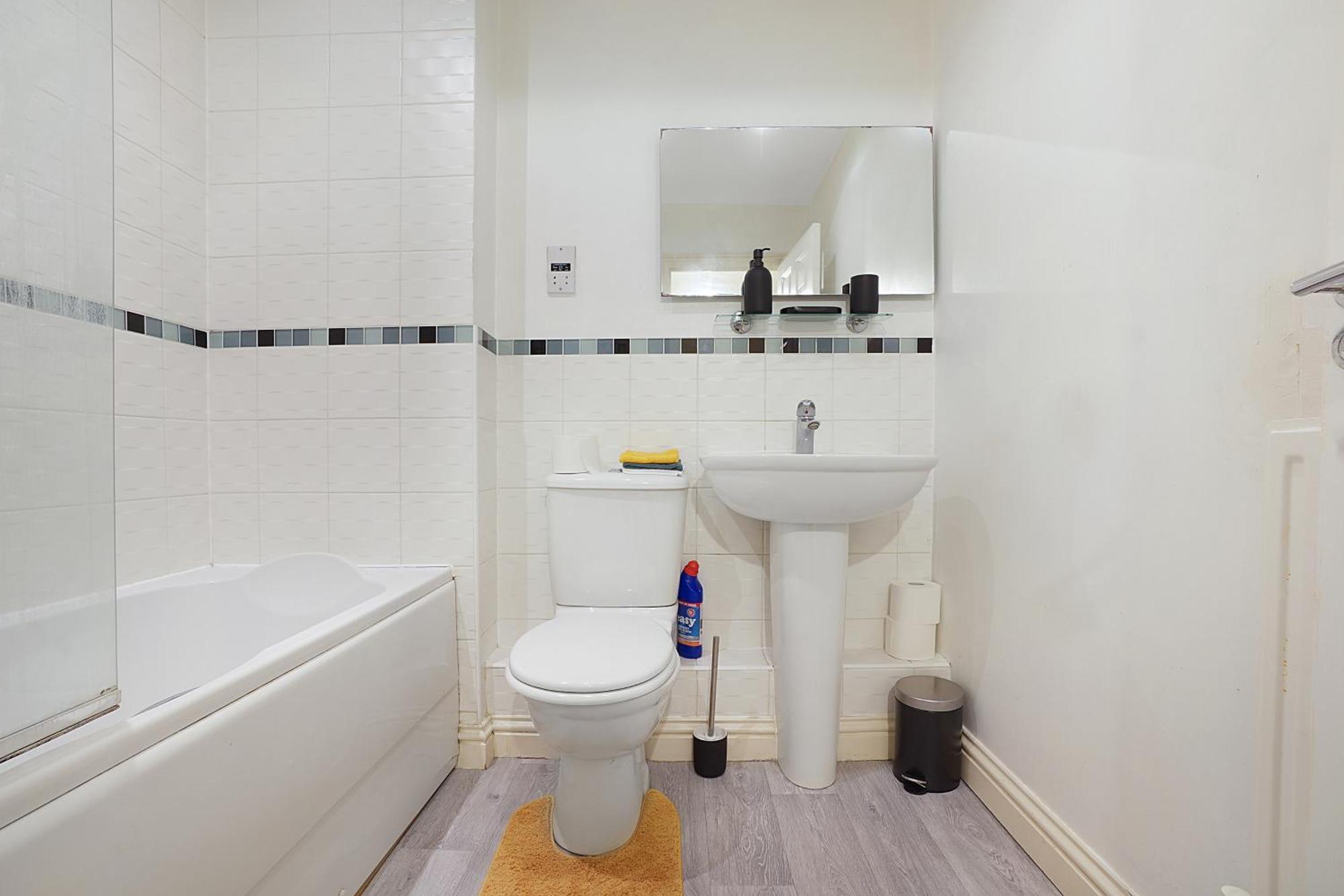 Comfortable Stylish Townhouse In Ashford Sleeps 5 Netflix 2 Parking Spaces Perfect For Contractors And Families Exterior foto