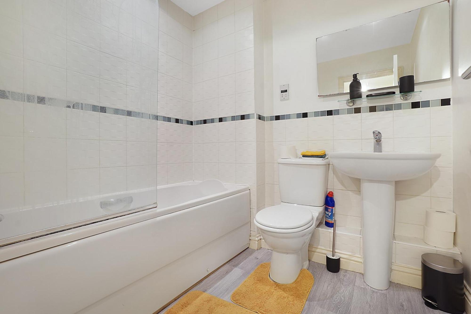 Comfortable Stylish Townhouse In Ashford Sleeps 5 Netflix 2 Parking Spaces Perfect For Contractors And Families Exterior foto
